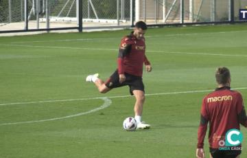 Maxi Gómez durante la sesión desarrollada en la Ciudad Deportiva Bahía de Cádiz