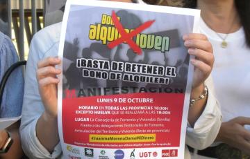 Protesta en Cádiz por la gestión andaluza del Bono de Alquiler Joven