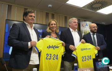 Los jugadores lucirán el patrocinio sobre los dorsales de sus camisetas 
