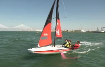 Aprendiendo a volar con la vela del futuro.