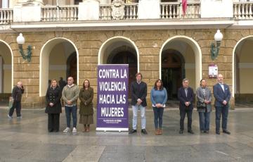 El minuto de silencio ha tenido lugar este jueves.