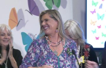 Lola Palomino galardonada con el IX Premio Mariposa "hermanas Mirabal"