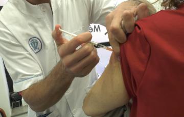 Vacunación sin cita contra la gripe y la Covid en el Mercado Central 