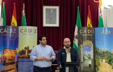 El Presidente del Patronato de Turismo, Germán Beargo, junto con Jorge Vázquez, delegado de Cultura de la Junta de Andalucía