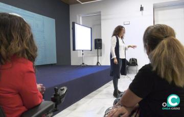 Imagen de la ponencia de Pilar Borrás, coordinadora de Empleo y Formación en Fegadi