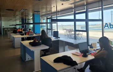 Espacio coworking de "Incubazul". 