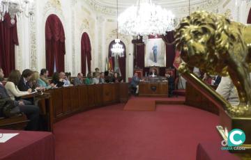 Sección plenaria extraordinaria del Ayuntamiento de Cádiz 