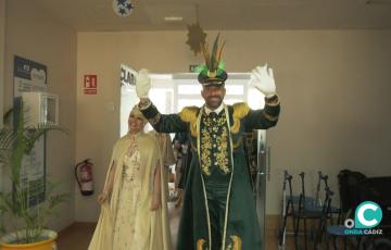 El Cartero y la Estrella a su entrada en la residencia Santa Clara.