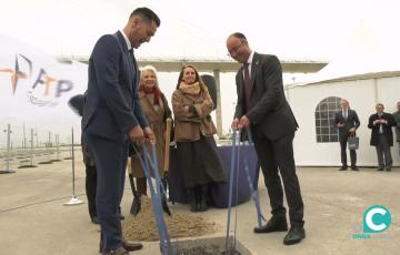 Colocación de la primera piedra de la Terminal de Cargas Refrigeradas de PTP Group. 