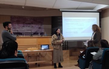 Los establecimientos que se sumen voluntariamente a esta iniciativa recibirán una guía didáctica y un distintivo que permita identificarlos como espacios seguros.