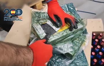 Fardos de cocaína sustraídos en la operación policial.