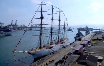 Buque escuela BAM Unión de Perú en una foto de archivo
