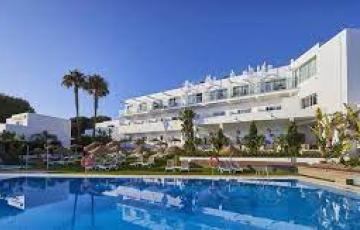 Una imagen del Hotel Conil Park.