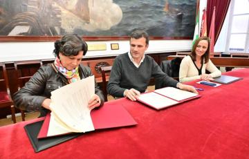 Firma de convenio entre Ayuntamiento de Cádiz y Agamama