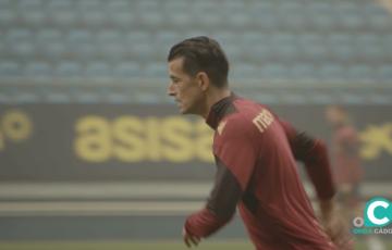 Luis Hernández se ejercitó junto al resto de sus compañeros