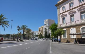 El Ayuntamiento pintará la señalización en el asfalto en distintas vías de la ciudad