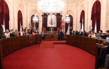 Un momento del pleno del Ayuntamiento de Cádiz en una imagen de archivo
