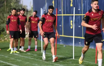 Jugadores del Cádiz CF se ejercitan en el entrenamiento de este martes