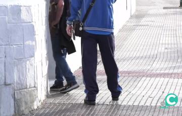 Personas sin hogar acceden al centro municipal Fermín Salvochea