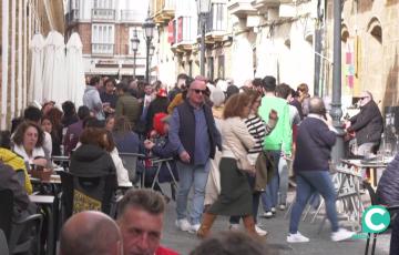 Terrazas en la calle Libertad 