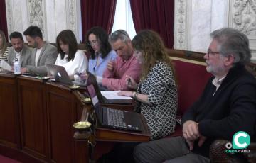 El grupo Adelante Izquierda Gaditana en una sesión del Pleno del Ayuntamiento de Cádiz