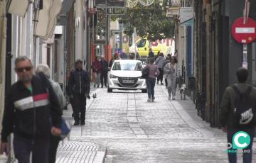 Una imagen de la calle Veedor desde la plaza del Mentidero