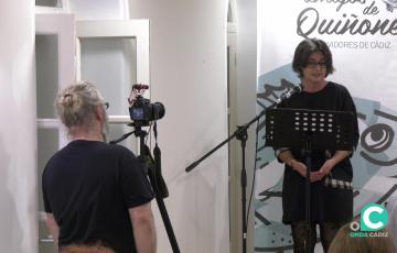 Una de las lectoras interviene en el acto