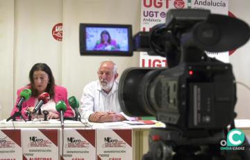 Los representantes de CCOO y UGT en la rueda de prensa este lunes