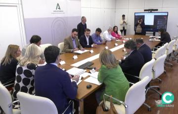 Un momento de la reunión con representación de todos los sectores impliucados