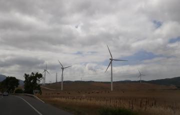 Molinos de viento, en la N-340, en Tarifa 