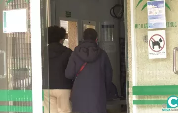 Entrada de un centro de salud en la ciudad de Cádiz. 