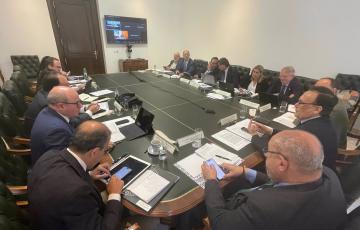 El Consejo Andaluz de Universidades (CAU) presidido por el consejero José Carlos Gómez Villamandos.