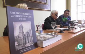 El obispo de Cádiz presidió el acto de presentación