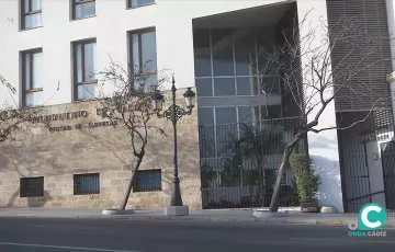 Con estas jornadas prácticas se pretende dar a conocer las convocatorias de subvenciones de los programas 'Contrata Cádiz' y 'Más y mejores empresas'.