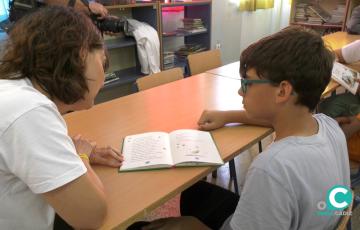Los centros educativos Gadir y Fermín Salvochea participan en el programa LEER+.