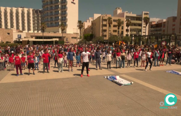 La coreografía se representó con la canción “Un monde a changer”
