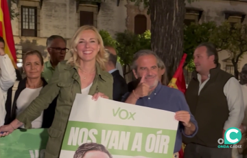 Dirigentes de la formación arroparon el acto en la noche del jueves