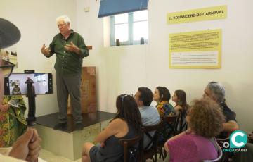 La Asociación de Romanceros del Carnaval de Cádiz inaugura de forma oficial su sede. 