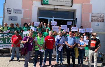 Nueva concentración este viernes a las puertas del IES Columela.