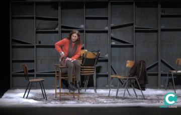 La actriz Toni Acosta en la representación de la obra en el Gran Teatro Falla. 