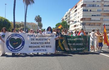 La manifestación ha partido desde la  Plaza Asdrúbal y ha llegado a la Plaza de España.