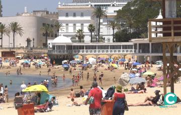 Imagen de la playa La Caleta este sábado. 