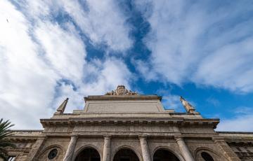 Los trabajos de rehabilitación del frente de la Casa de Iberoamérica concluyeron en el mes de marzo. 