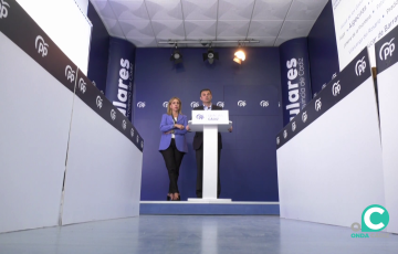 Bruno García y Almudena Martínez atienden a los medios durante la rueda de prensa