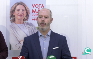 José Ramón Ortega atiende a los medios en una rueda de prensa durante la pasada campaña 