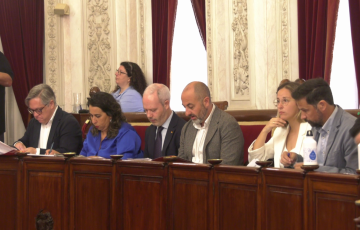 El grupo municipal socialista durante el transcurso de una sesión de pleno municipal