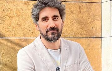 La última novela de Manuel Loureiro se presenta este viernes en la Feria del Libro de Cádiz. 