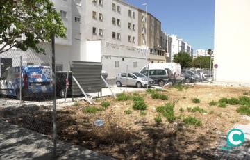 Miembros del PSOE mantienen un encuentro con los vecinos del Cerro del Moro. 