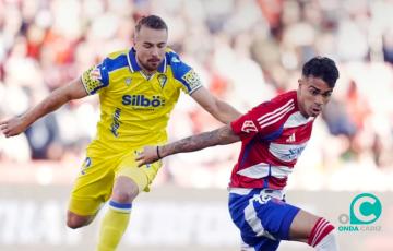 Ontiveros y Reinier en una acción del partido (Foto: La Liga)