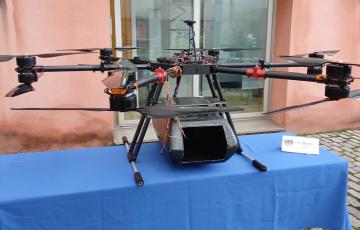 Uno de los drones intervenidos en la operación policial